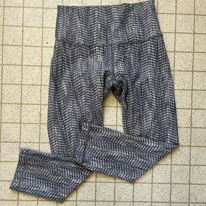 Lululemon Wunder Under Crop (High-Rise) *Full-On Luon 21"